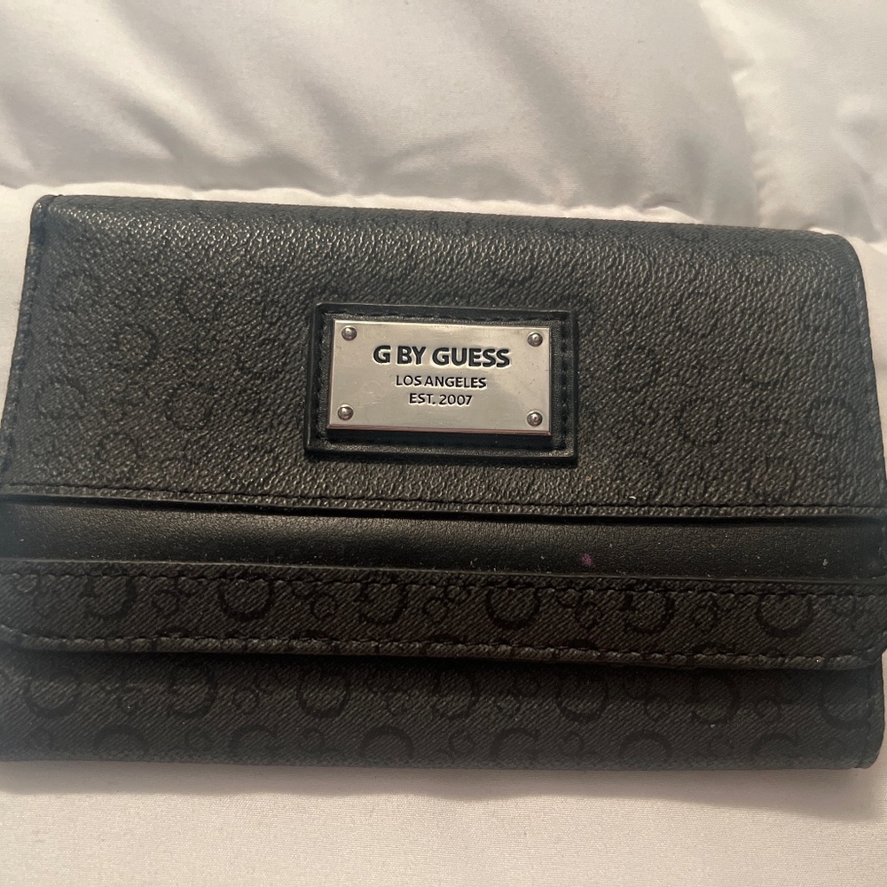 Guess Wristlet Wallet